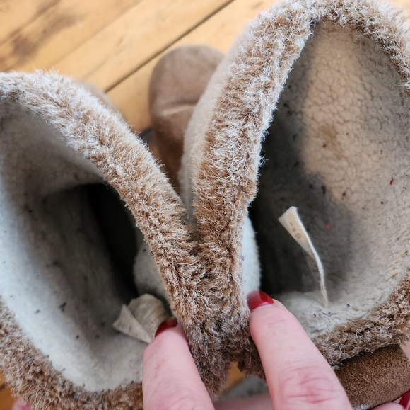 Khombu womens fuzzy boots brown leather suede 8 - Picture 2 of 8